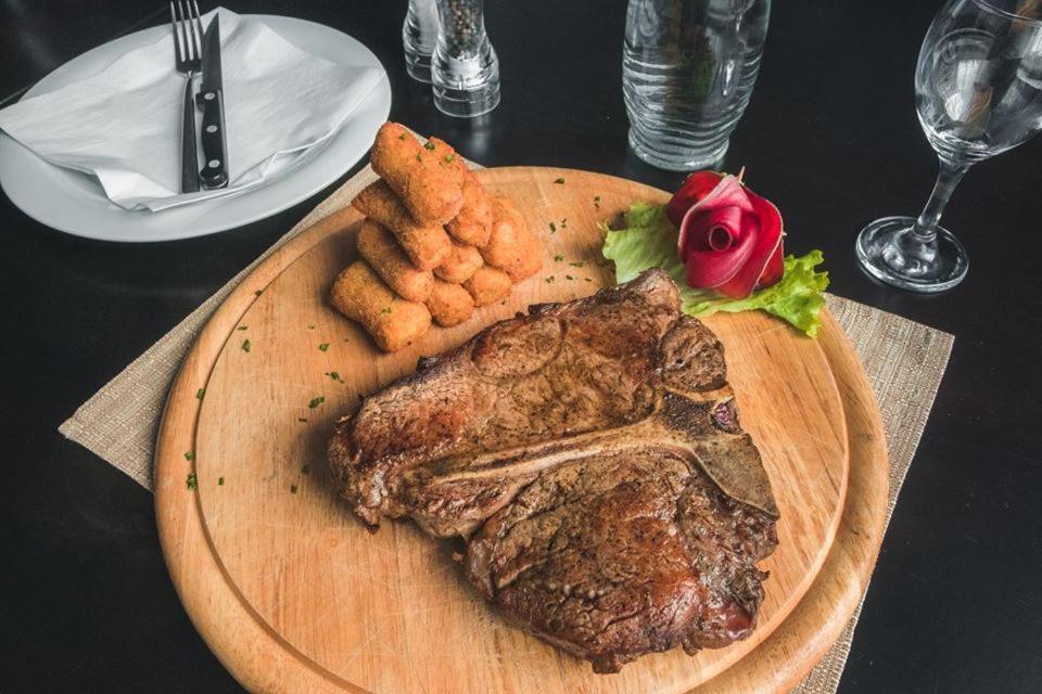Domin Osijek Hotel Kültér fotó